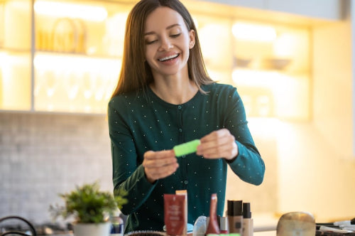 How Organic Ingredients in Makeup Promote Healthy Skin