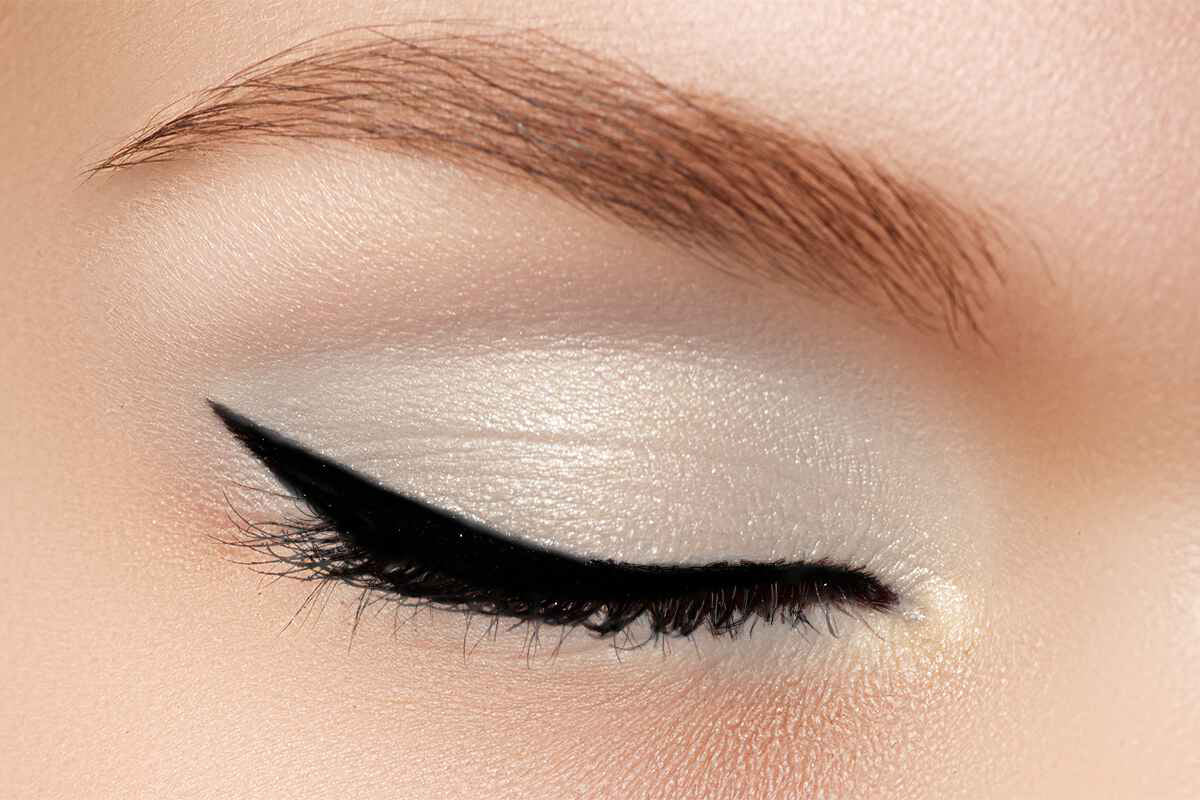 Illuminating Eyeshadow