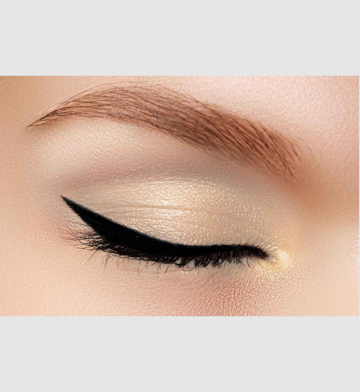 Illuminating Eyeshadow Refill Pan