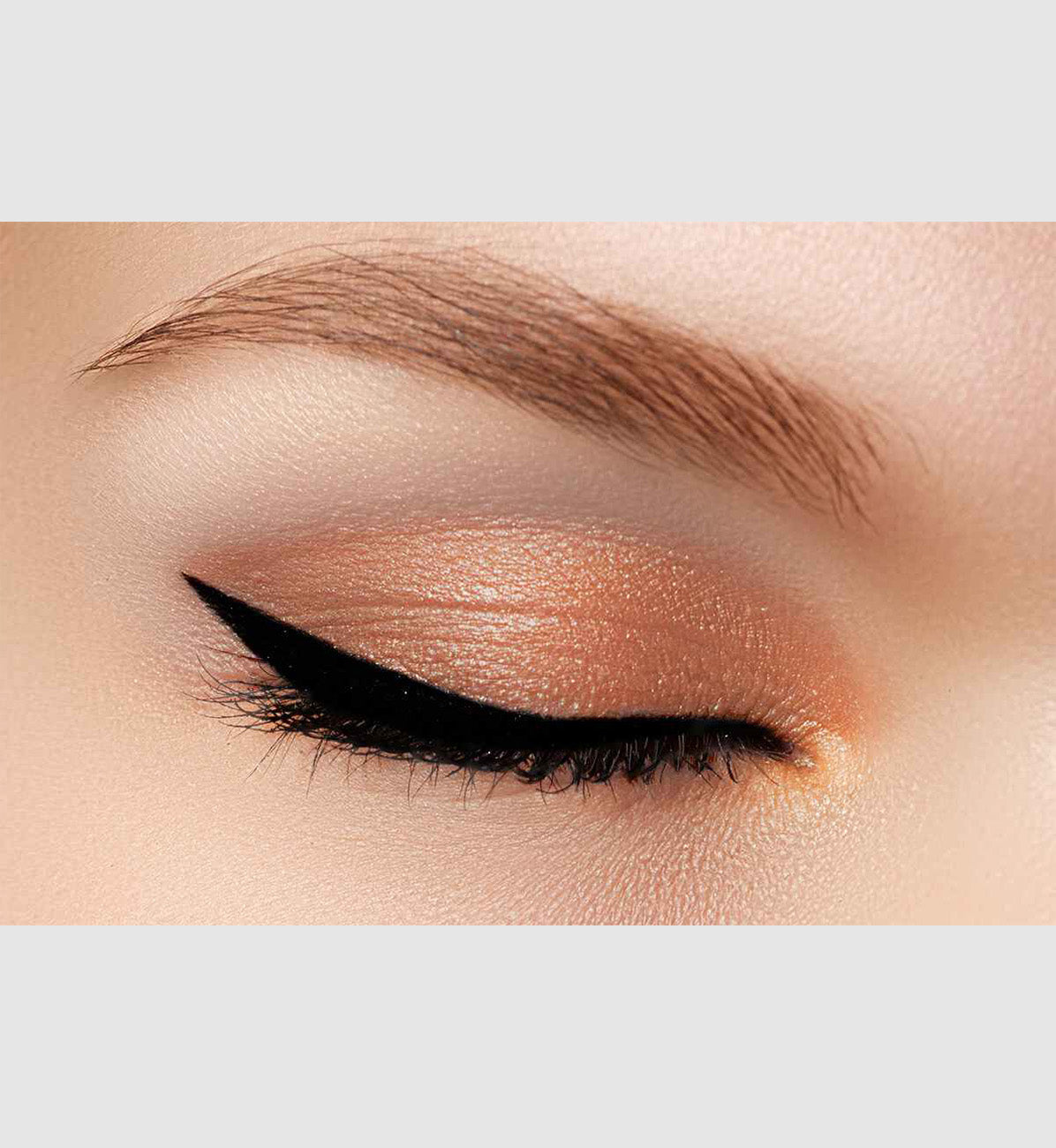 Illuminating Eyeshadow Refill Pan