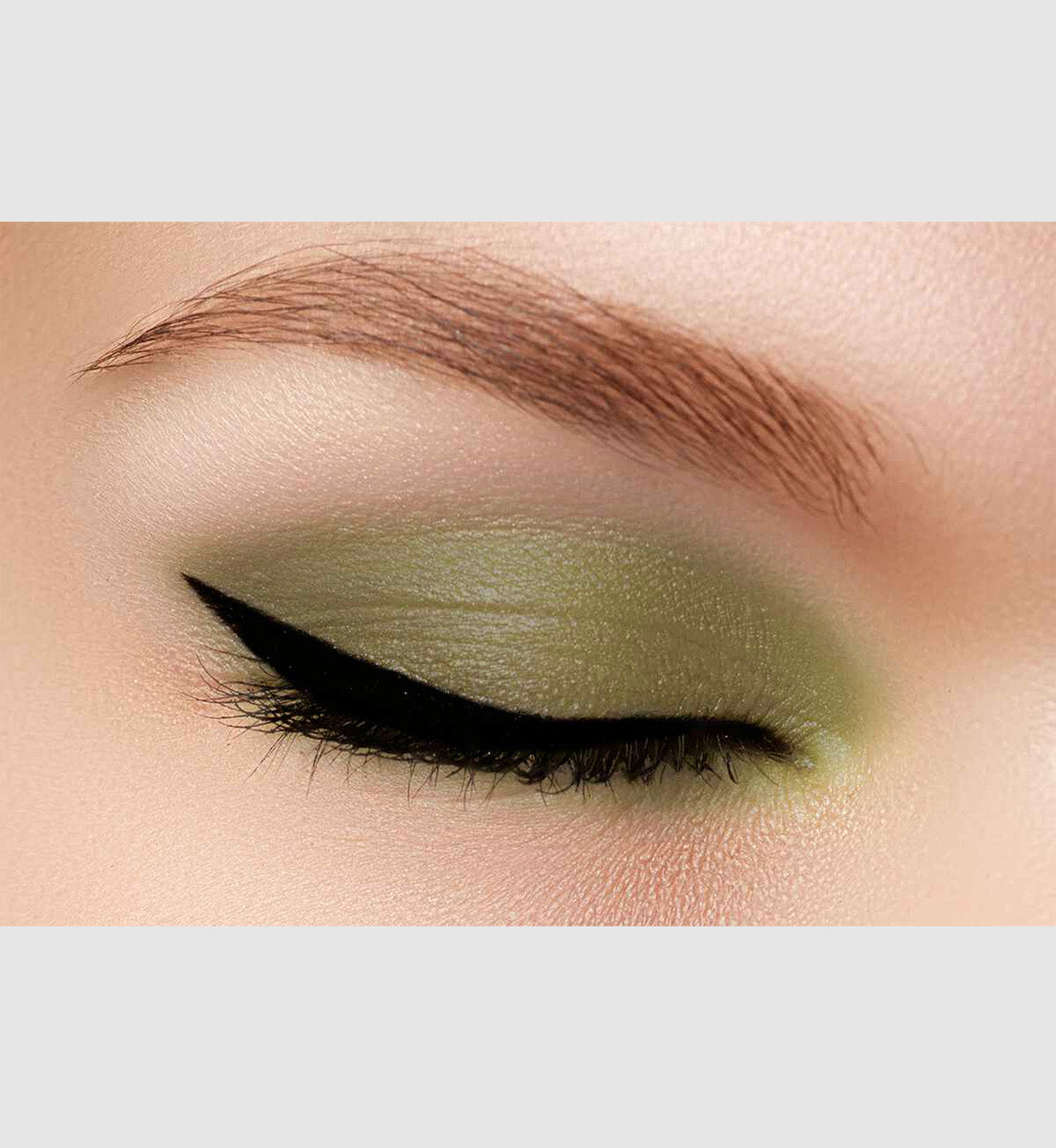 Illuminating Eyeshadow Refill Pan